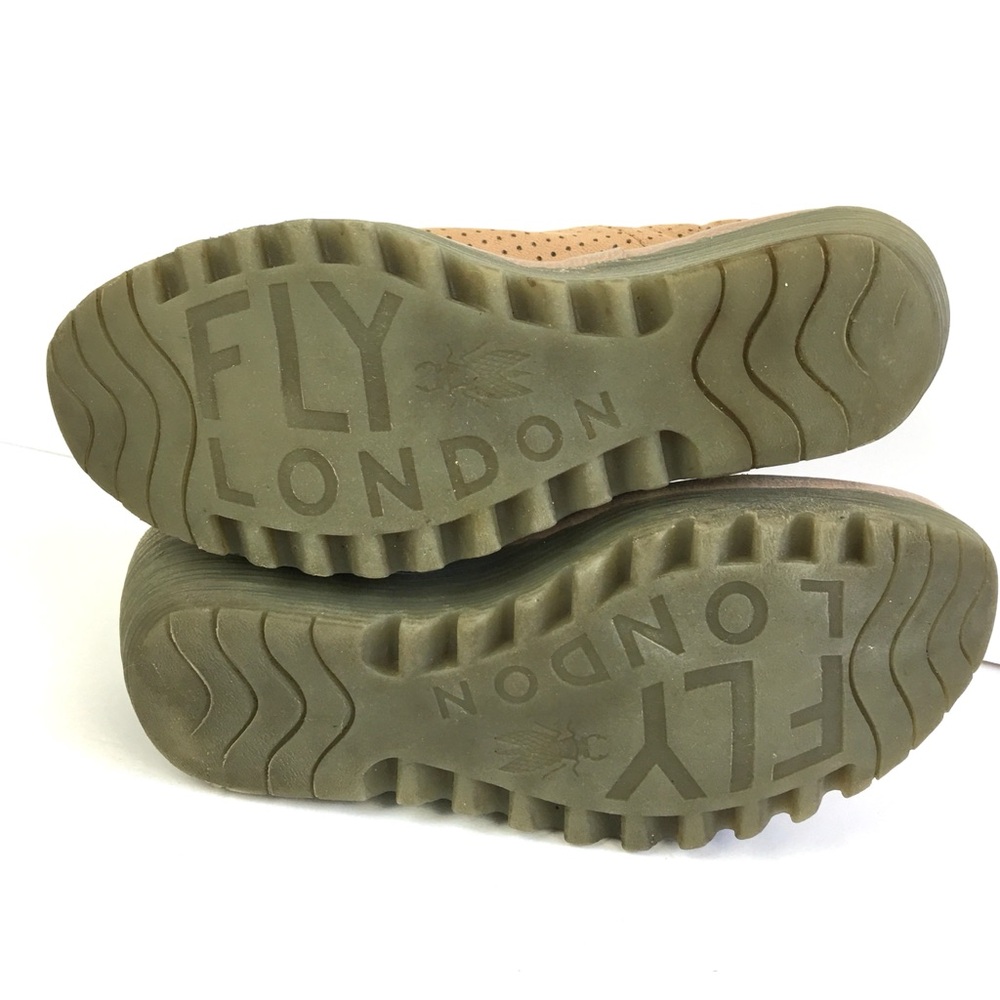 'FLY LONDON Yala' Perforated Leather Sandal Size 39 (US 8 - 8.5) - Picture 10 of 13